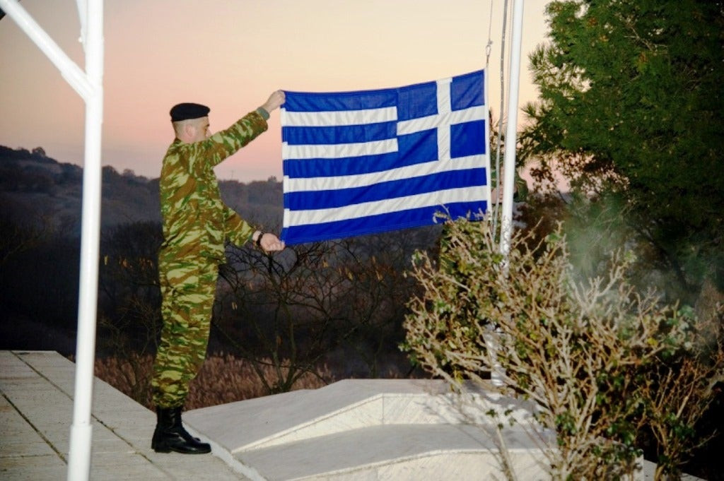 Ψαλίδι στο εφάπαξ για τους στρατιωτικούς